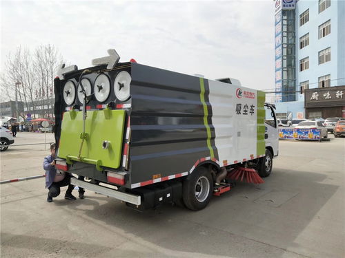 東風(fēng)銳鈴小型柴油純吸式掃路車與中聯(lián)掃路車全面解析 價格、圖片及配件廠家
